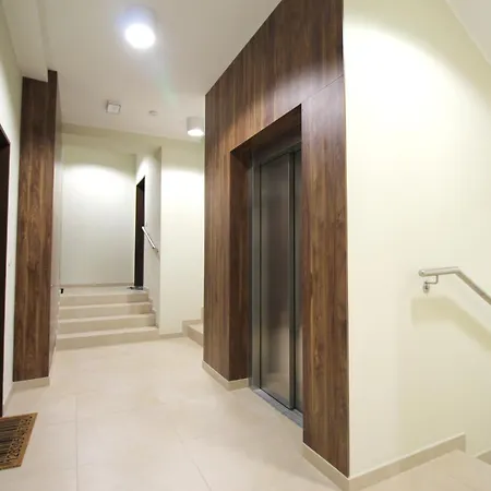 Happyestate -ul Laciarska 31 * Breslavia